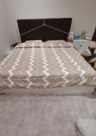 king-size-bed-big-0