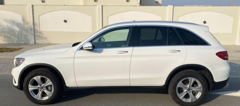 mercedes-glc300-2018-big-0