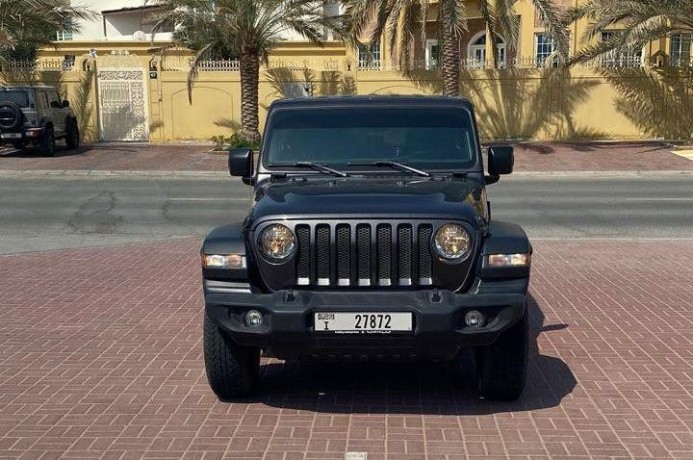 jeep-wrangler-sport-2020-big-0