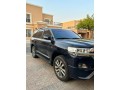 toyota-land-cruiser-vxr-2016-small-5