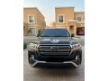 toyota-land-cruiser-vxr-2016-small-0