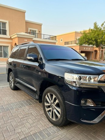 toyota-land-cruiser-vxr-2016-big-5