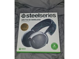 Steel series headphones