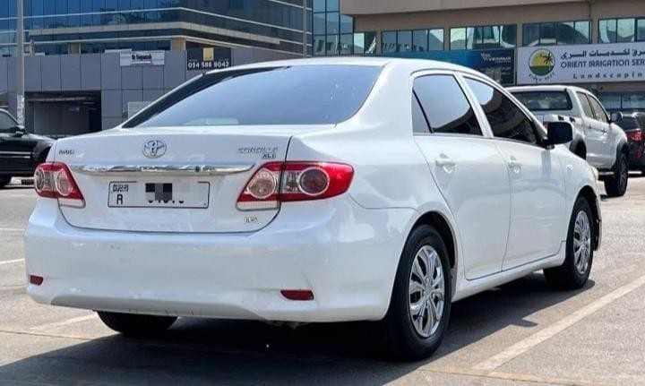 toyota-corolla-2013-big-0