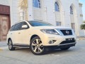 nissan-pathfinder-2016-small-0