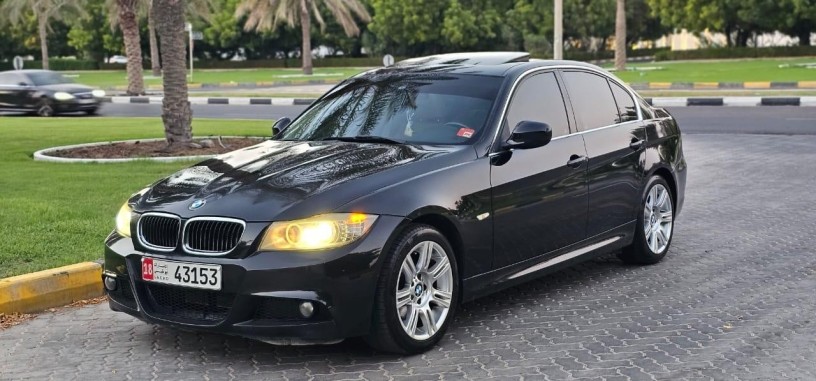 bmw-323i-2011-big-0