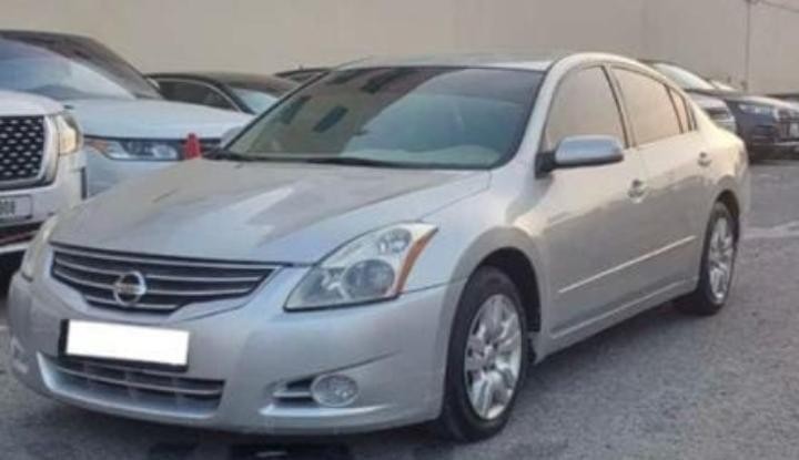 nissan-altima-2010-big-0