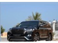 land-cruiser-vxr-2018-small-0