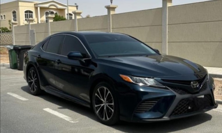 toyota-camry-2019-big-0