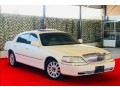 lincoln-town-car-2007-small-0