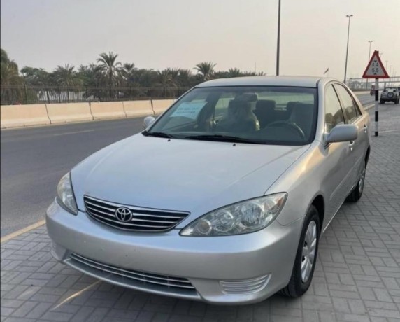 toyota-camry-2005-big-0