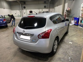 Nissan tida 2015