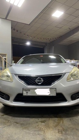 nissan-tida-2015-big-1