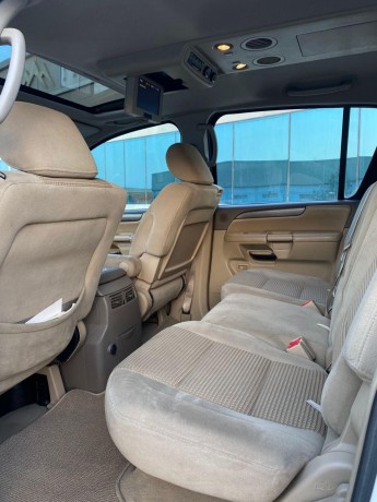 nissan-armada-2010-big-3