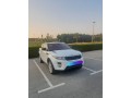 rang-rover-evoque-2012-small-0