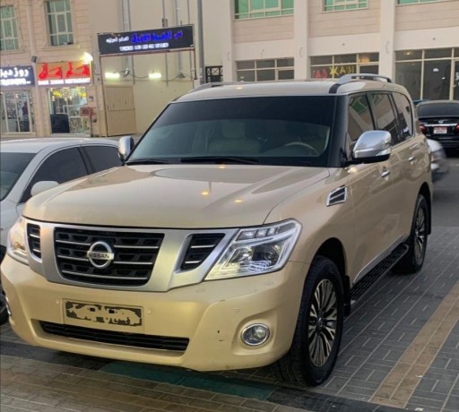 nissan-patrol-2012-big-0