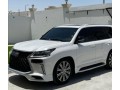 lexus-lx-570-2017-small-0