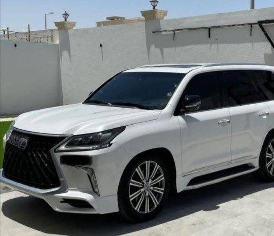 lexus-lx-570-2017-big-0