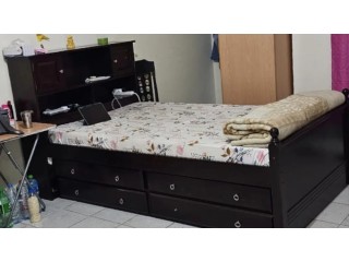 Twin size bed