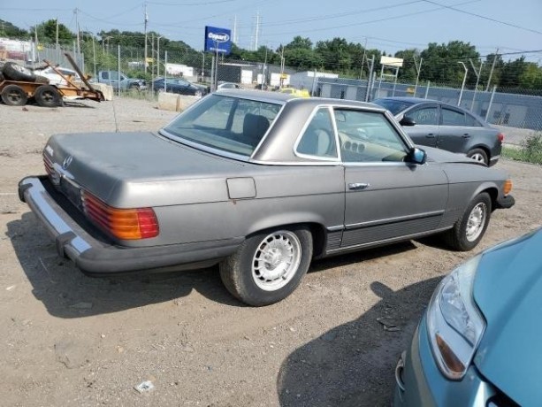 1985-mercedes-benz-380-sl-big-3