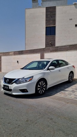 nissan-altima-sv-2017-big-0