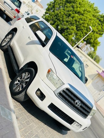 toyota-sequoia-2015-big-0