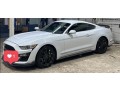 ford-mustang-2017-small-0