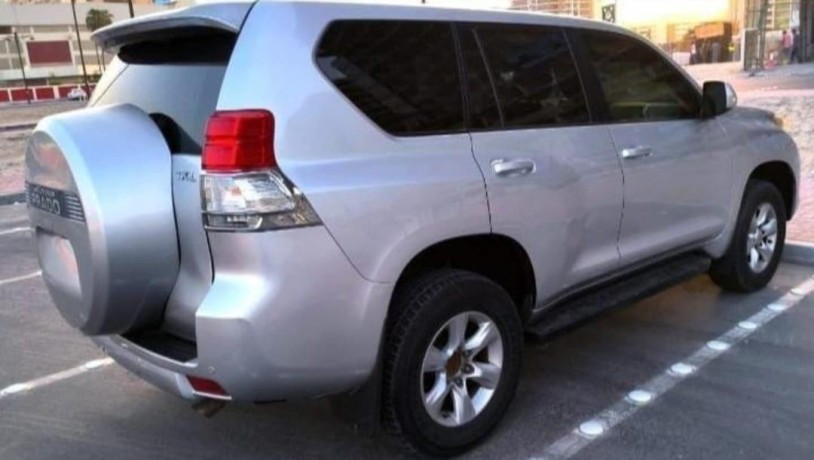 toyota-prado-2012-big-0