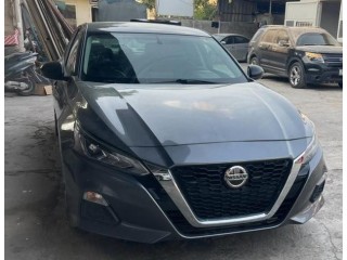 Nissan Altima 2019